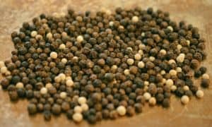 ground pepper herbs