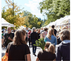 people buying on farmer's market